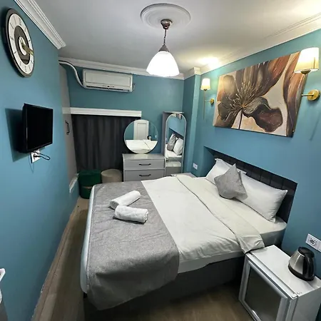 Ada Aparthotel *