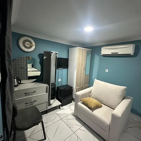 Ada Apartmanhotel *